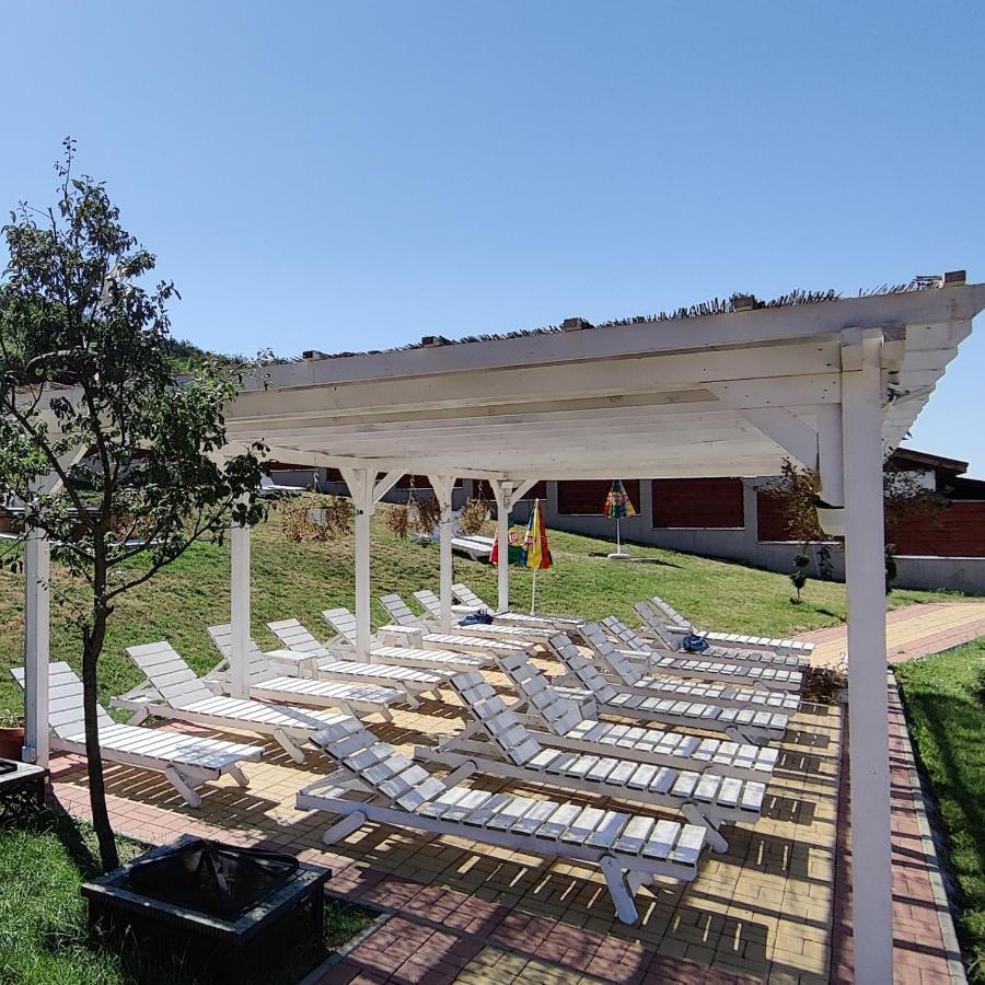 La Hacienda Hotell Chetani Exteriör bild